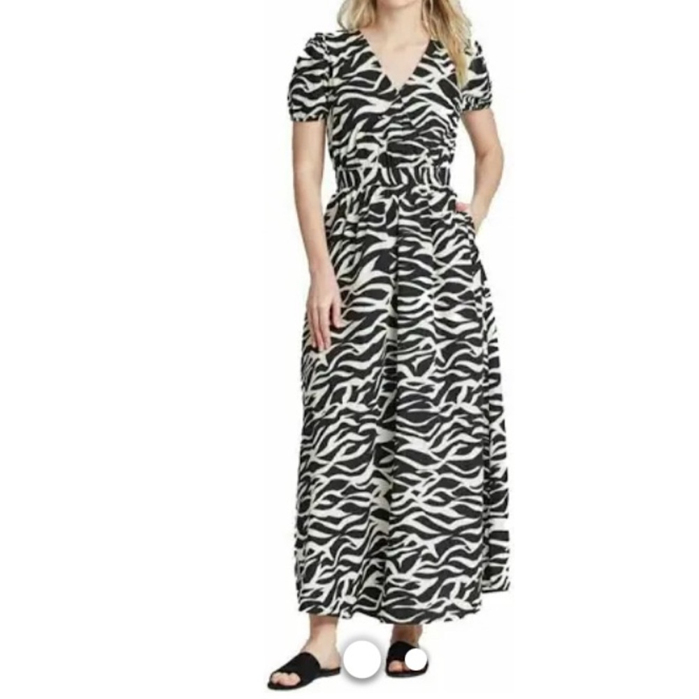 Women's Zebra Animal Print Short Sleeve Dress - Who What Wear Black,